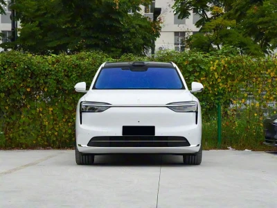 AITO M7  Фото №2