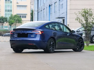 Tesla Model 3  Фото №4