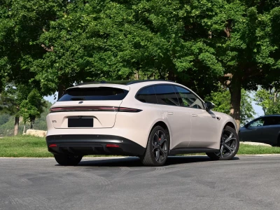 NIO ET5 TOURING Фото №4