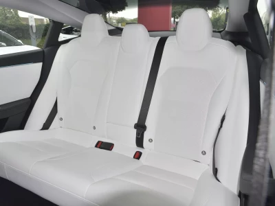 Tesla Model 3  Фото №10