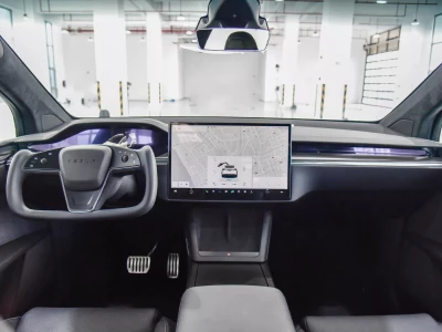 Tesla Model X  Фото №10