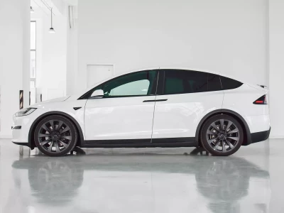 Tesla Model X  Фото №7