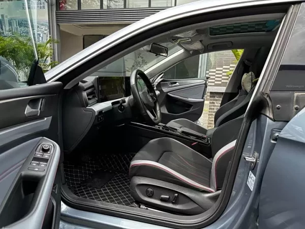 Lamando L 280TSI