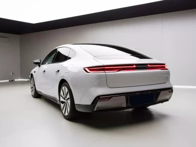 Geely Galaxy E8  Фото №6