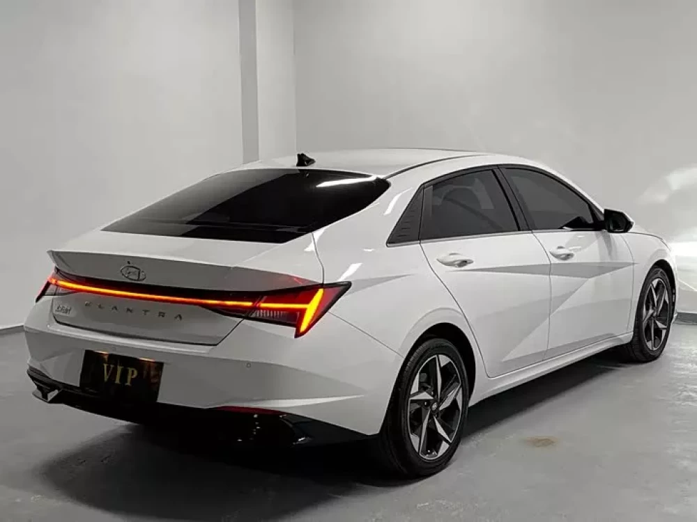 Elantra
