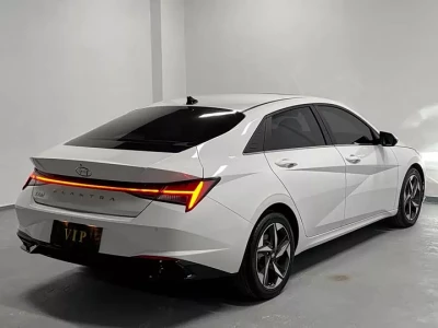 Elantra Фото №2