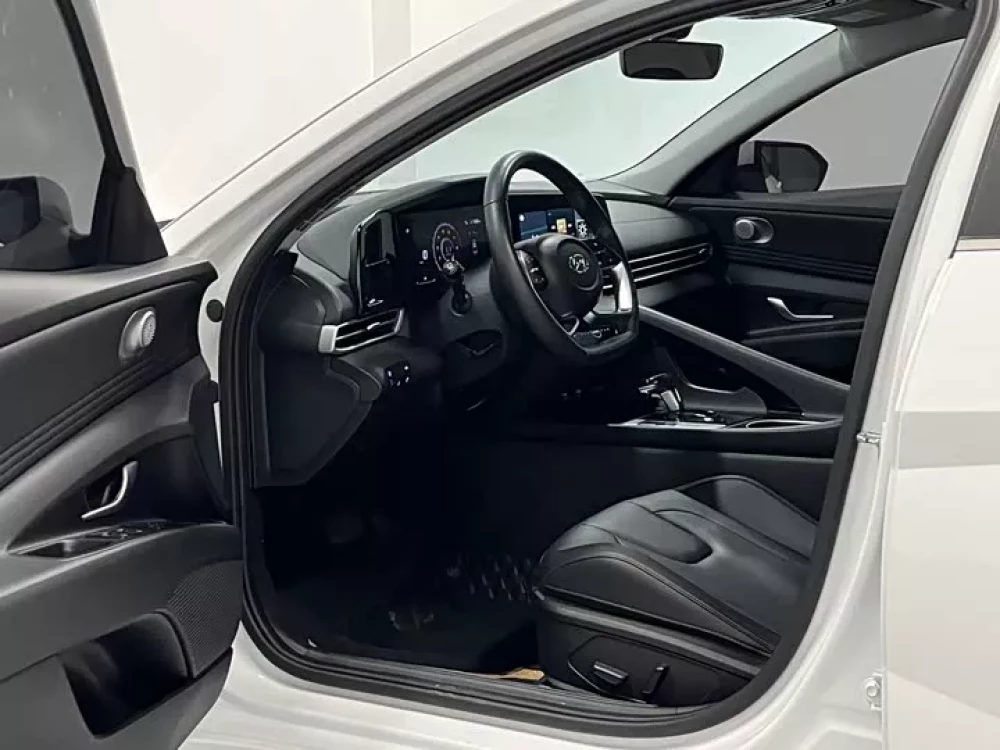 Elantra